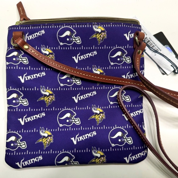 *NWT* Dooney & Bourke x NFL - Minnesota Vikings Crossbody Purse - Picture 5 of 12